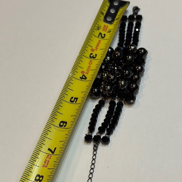 Elegant Black Beaded Bracelet - Picture 4 of 5